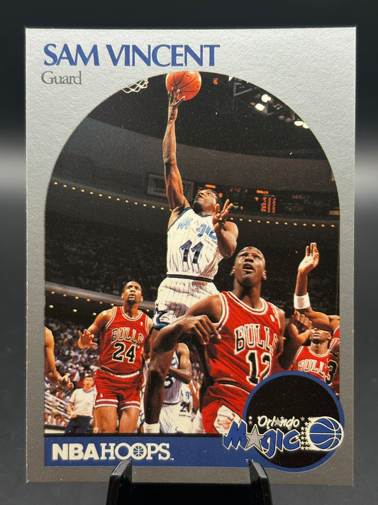 1990-91 NBA Hoops #223 Sam Vincent w/ Michael Jordan wearing #12